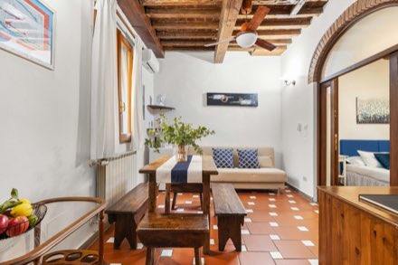 Quiet Trilocale with Terrace · Via Ghibellina · City Centre