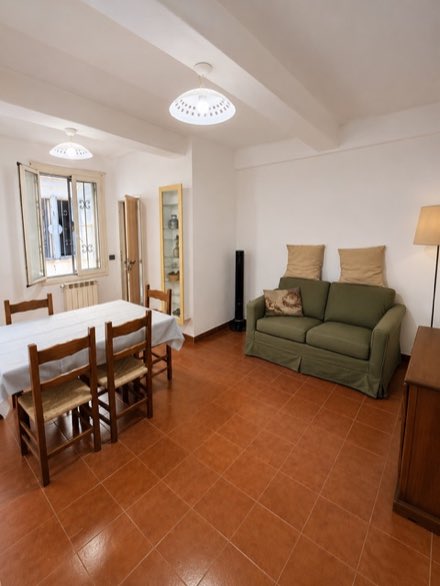 Two-Room Apartment with Terrace · Via Sant'Antonino · Historic Centre · For 2-3