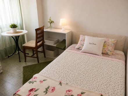 Bright Single Room · Via dei Pandolfini · Steps from the Duomo
