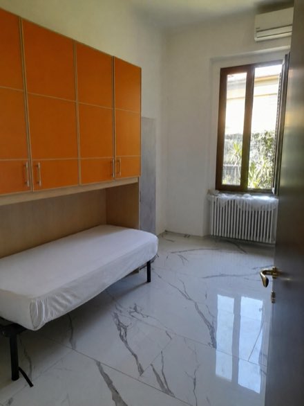 Single Room with Air Conditioning, All Bills Included · Via Pistoiese