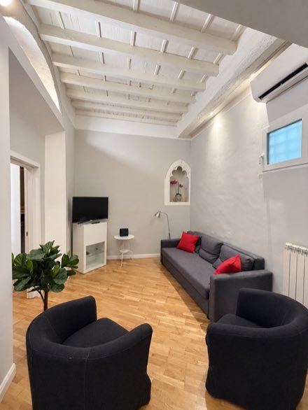 Entire Three-Bedroom Flat · Via della Scala 73 · Steps from Santa Maria Novella