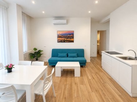 Entire Three-Bedroom Flat · Via Alamanni 35 · Steps from Santa Maria Novella