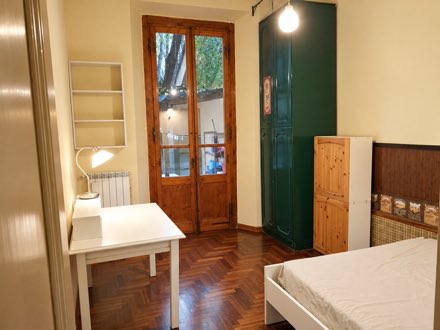Single Room with French Window · Via della Fonderia 83 · Oltrarno
